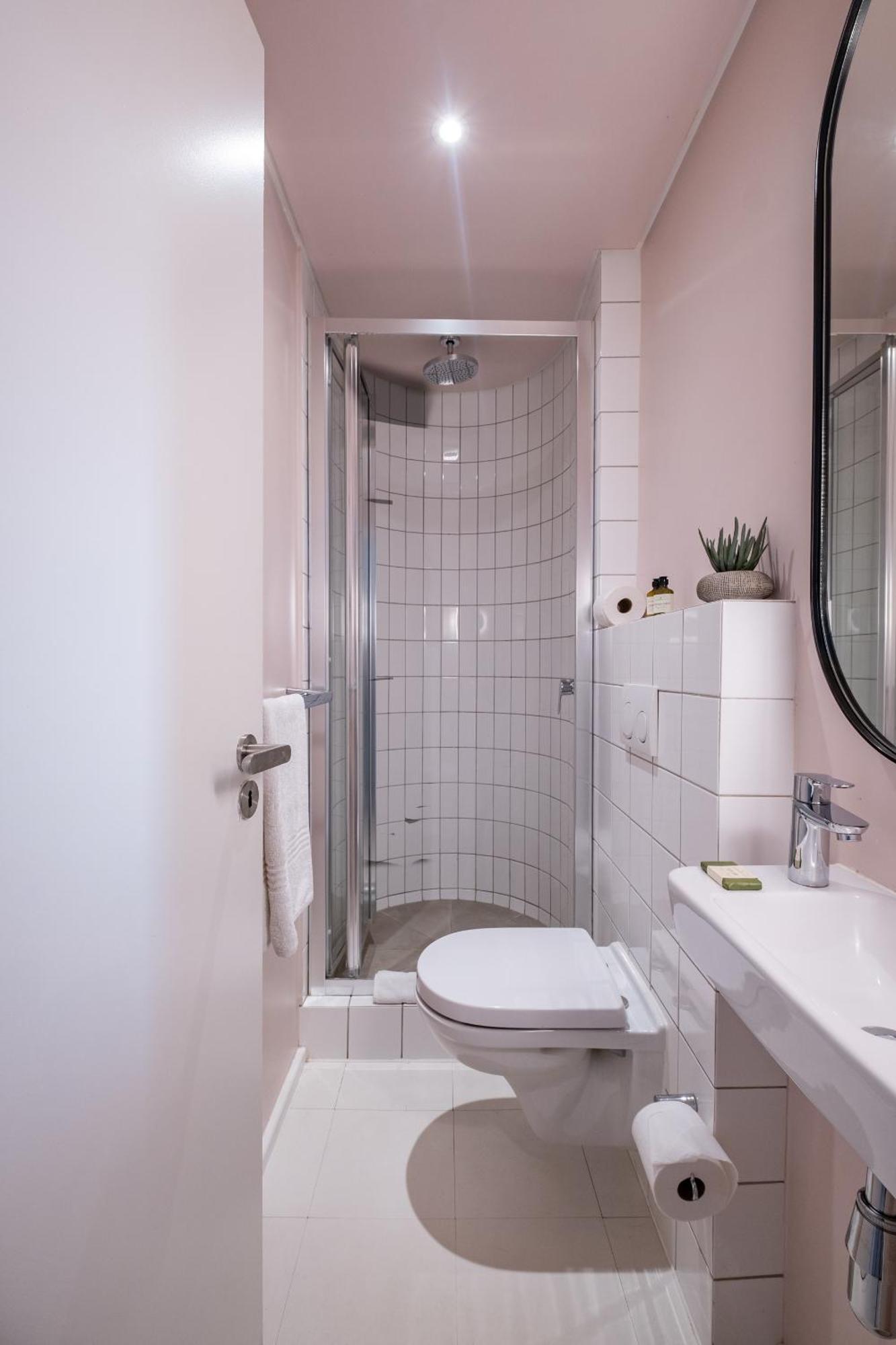 Apartment The Flamingo703: Spacious Corner Unit In Sea Point *