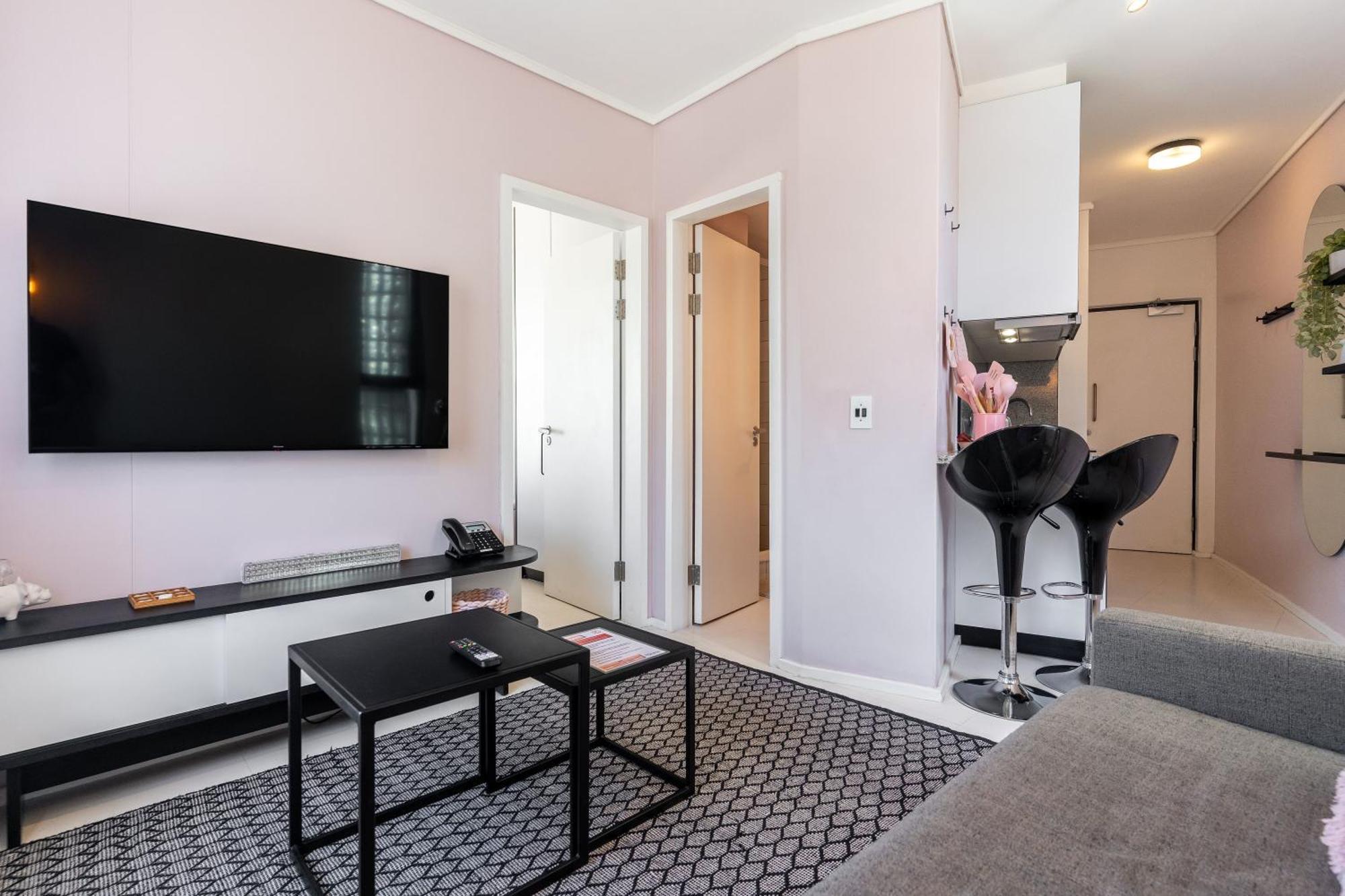 The Flamingo703: Spacious Corner Unit In Sea Point * Kapstadt